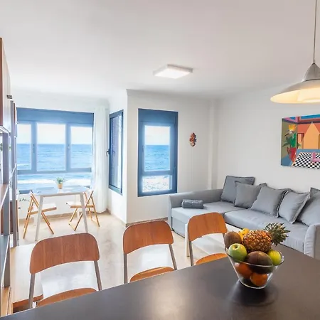 Ocean & Auditorium Views Apartamento