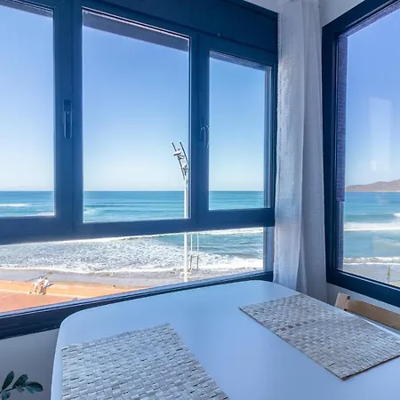 Apartment Ocean & Auditorium Views